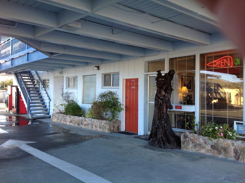 Redwood Inn Crescent City Buitenkant foto